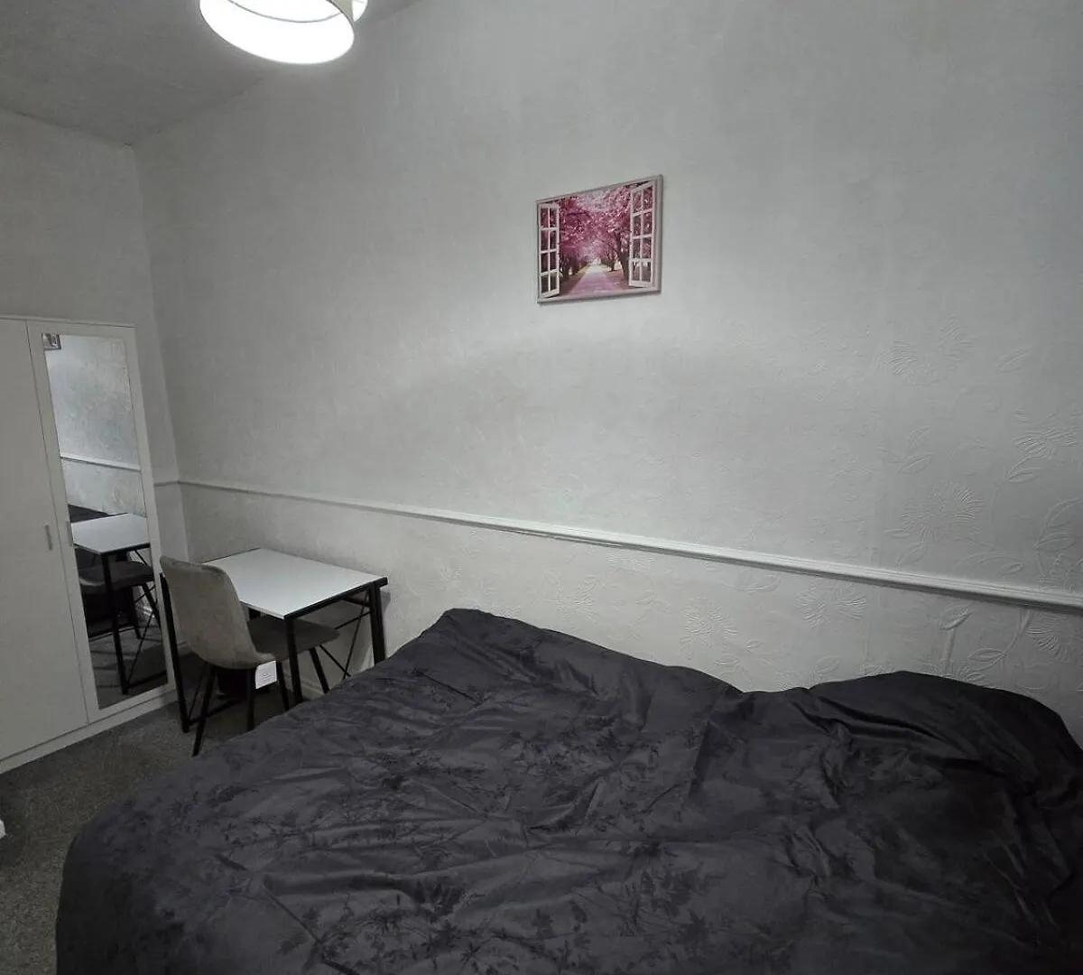Modern 3 Bed Home Central Location Free Wifi Netflix And Street Parking Middlesbrough 0*,